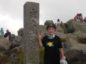 夫に遅れること25分 やっと、頂上に~