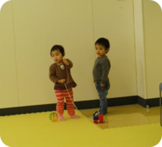 走って遊んで、つかの間の休憩