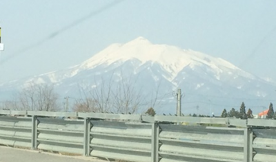 車中から…岩木山