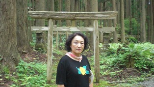 この奥に、神殿が有ります。