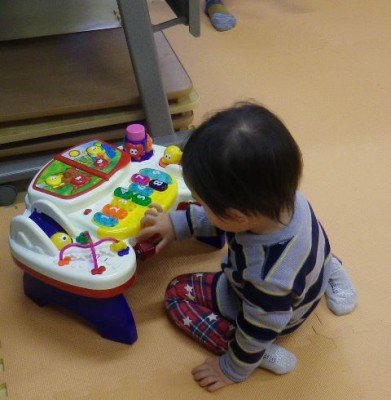 新しいおもちゃ　発見！