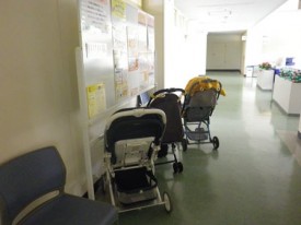 久しぶりのベビーカー！春を感じるね♪