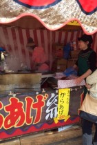 長い行列ができていた「鳥のもも・からあげ」