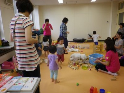 まて！まて～！キャッ！キャッ！