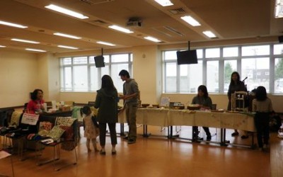 手作り品コーナーと、リサイクル品「もらってってけへ~」コーナー