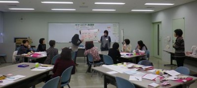 グループワーク 先輩ビジターも参加