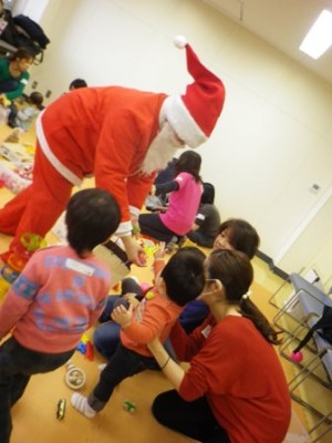 小さな折り紙ツリーをプレゼント