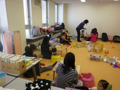 ランチタイム…ん？人が少ないね。そう！今日は春休みで空いている学食に行った人が多かったです