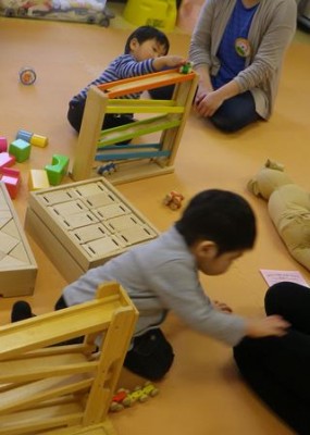 誕生日が同じでした! 2歳半の二人♪