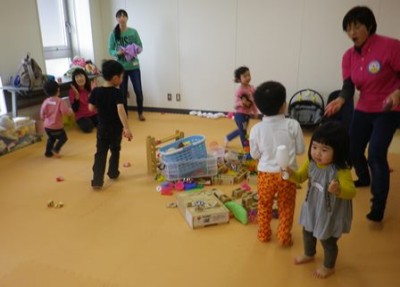 スタッフもママも誘われます…