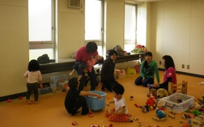 走って汗かいて、薄着になった人たちの姿も