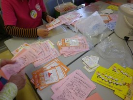 5/8のごじゃらっとひろば（アピオ）で配るチラシを準備中