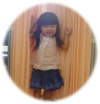 ついたてのところで、ハイ・ポーズ♪