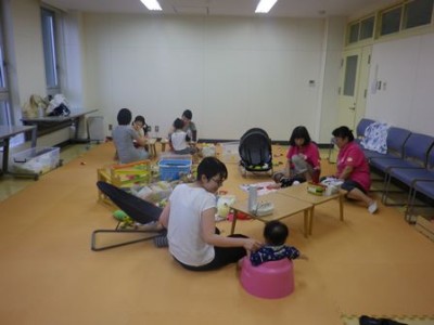 お昼はスタッフも一緒に♪