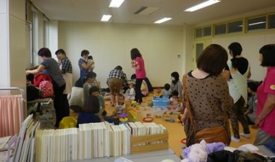 ミニ講座が終わり、ママたちが帰ってきました