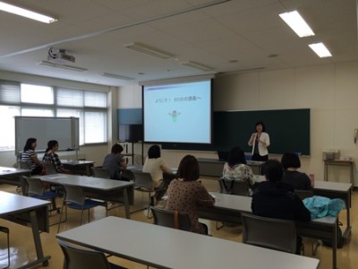 研修室ではミニ講座がスタート