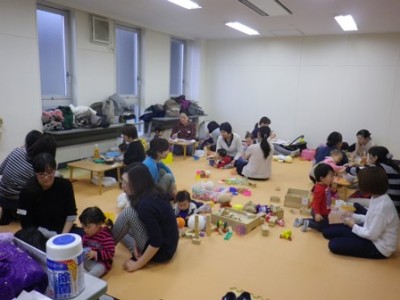 リトミックが終わってひと遊びしたら、そろそろお昼の時間