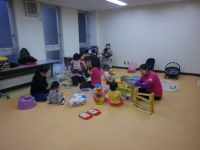 外が暗いね…(吹雪いてきたころ)