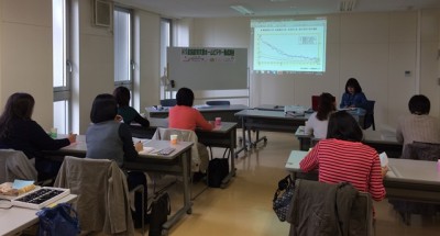 最初に久保田さんから、産前産後支援の目的について講義